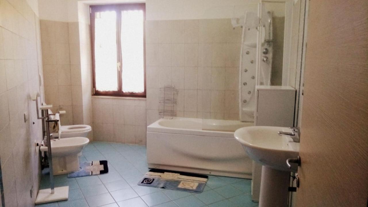 Sette33 Appartamento Centrale Con Terrazzo 2 Camere Vicino Al Centro Storico E Spiagge, Servito Da Negozi E Trasporti Alghero Exterior foto